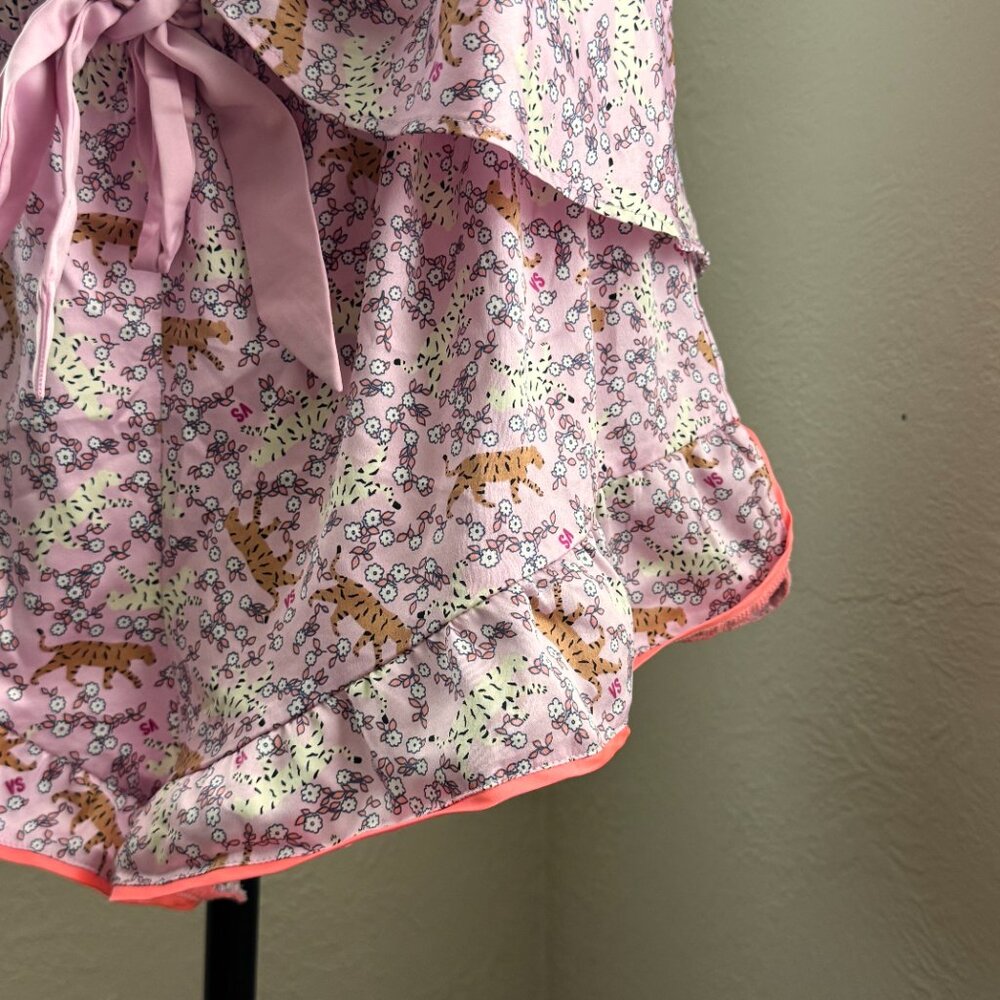 Victoria’s Secret Pink Leopard Floral Satin Pajama Set – Mixed Sizes (Top L, Bot - Picture 4 of 13